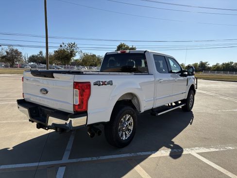 Used 2019 Ford F250 XLT w/ XLT Premium Package image 5
