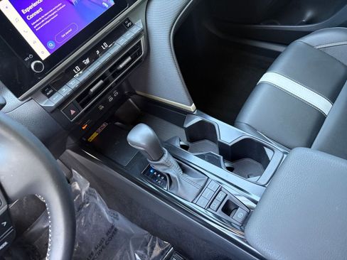 Used 2025 Toyota Camry SE FWD image 41