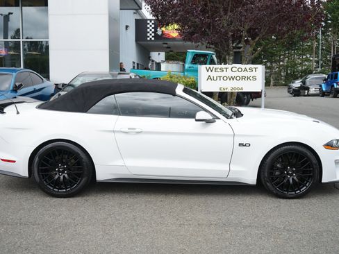 Used 2015 Ford Mustang GT Premium w/ Equipment Group 401A RWD image 6