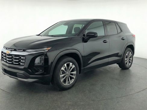 Used 2025 Chevrolet Equinox LT image 3