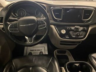 Used 2017 Chrysler Pacifica Touring-L FWD video 2