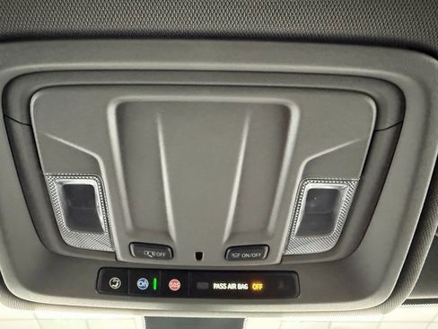 Used 2020 Chevrolet Silverado 1500 Custom w/ Custom Value Package image 21