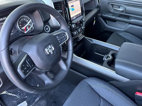 New 2026 RAM 1500 Express AWD/4WD image 9