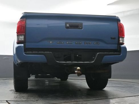 Used 2019 Toyota Tacoma TRD Sport AWD/4WD image 26
