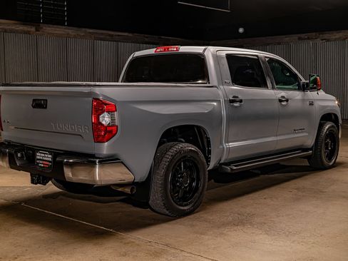 Used 2019 Toyota Tundra SR5 w/ SR5 Upgrade Package AWD/4WD image 9