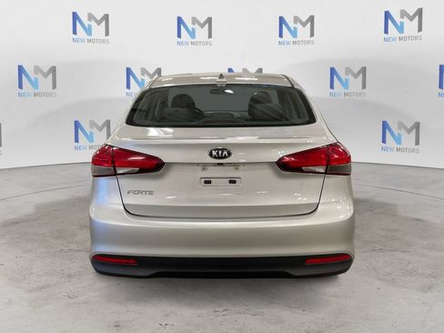 Used 2018 Kia Forte LX w/ LX Popular Package FWD image 4