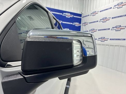 Used 2021 Chevrolet Silverado 1500 LTZ AWD/4WD image 13