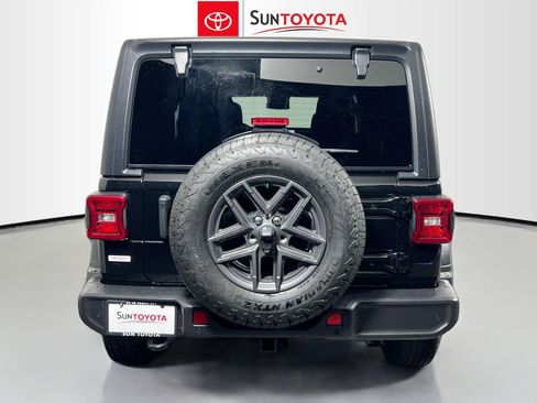 Used 2024 Jeep Wrangler Unlimited Sport AWD/4WD image 5