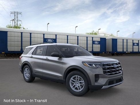New 2026 Ford Explorer Active AWD/4WD image 7