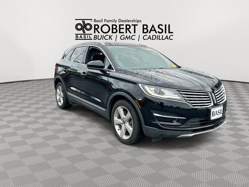 Used 2017 Lincoln MKC Premiere AWD/4WD image 2