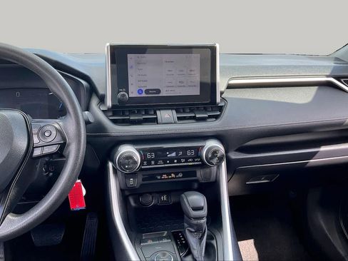 Used 2025 Toyota RAV4 LE AWD/4WD image 6