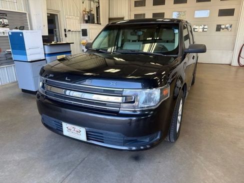 Used 2014 Ford Flex SE FWD image 2