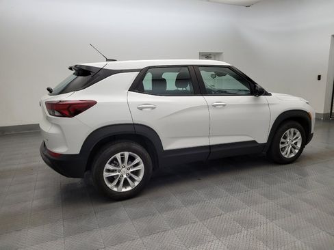 Used 2021 Chevrolet TrailBlazer LS w/ LPO, Blackout Package FWD image 10