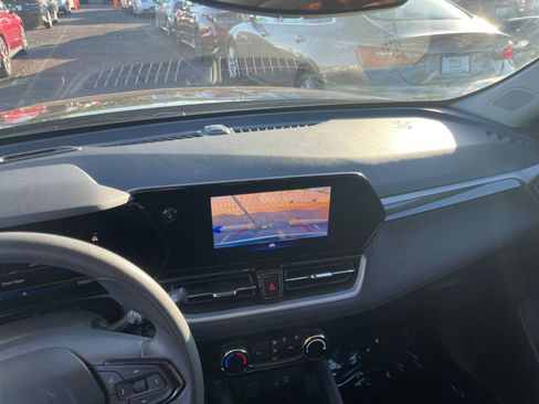 Used 2025 Chevrolet TrailBlazer LT image 17