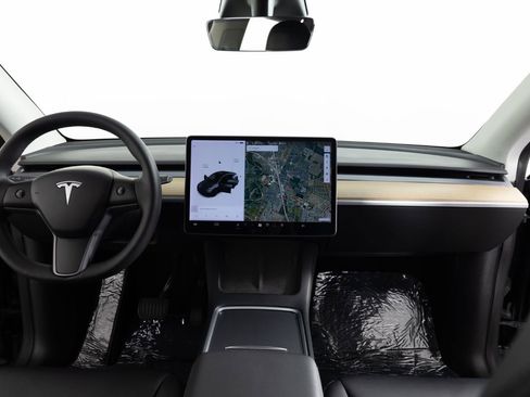 Used 2021 Tesla Model Y Long Range AWD/4WD image 34