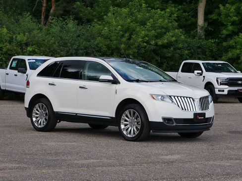 Used 2013 Lincoln MKX AWD image 1