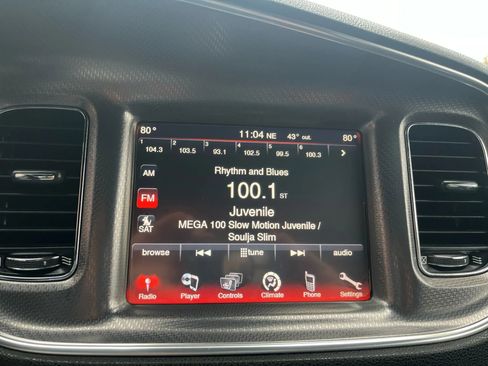 Used 2014 Dodge Charger SXT image 21