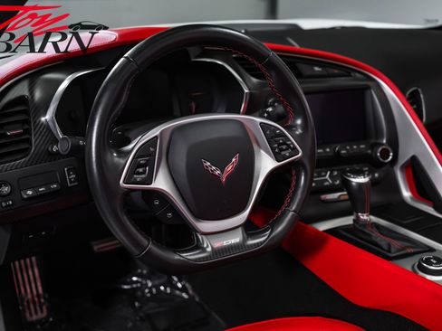 Used 2015 Chevrolet Corvette Z06 w/ 3LZ Preferred Equipment Group RWD image 37