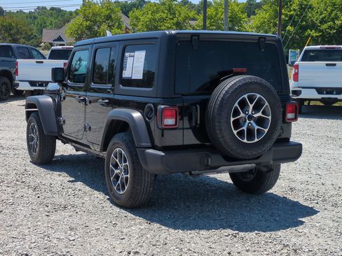 Used 2024 Jeep Wrangler Unlimited Sport AWD/4WD image 8