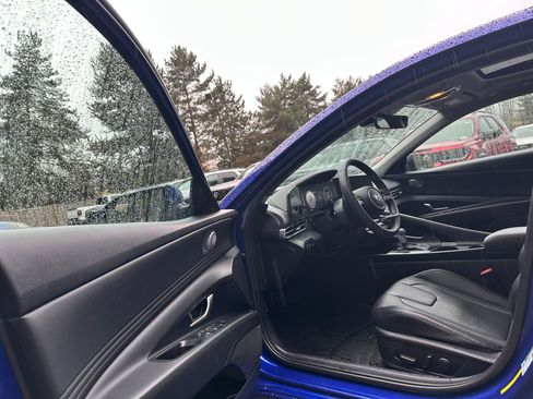 Used 2023 Hyundai Elantra Limited image 20