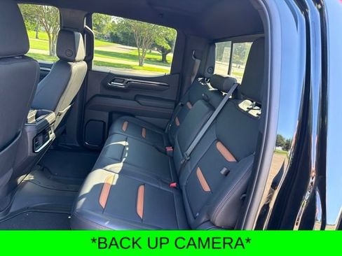 Used 2025 GMC Sierra 1500 AT4 w/ Technology Package AWD/4WD image 11