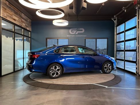 Used 2020 Kia Forte LXS FWD image 3