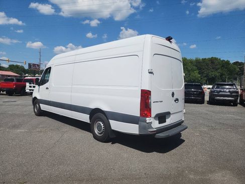 Used 2022 Mercedes-Benz Sprinter 2500 image 5