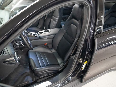 Certified 2022 Porsche Panamera Turbo S AWD/4WD image 5