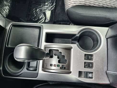 Used 2016 Toyota 4Runner SR5 image 21