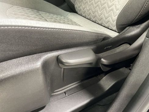 Used 2024 Chevrolet Equinox LS image 12