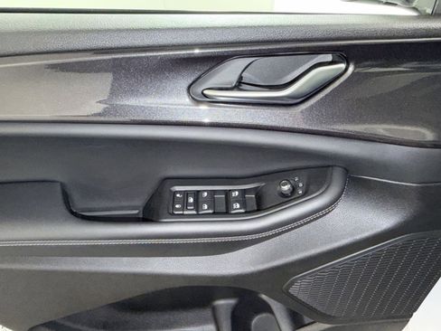 Used 2023 Jeep Grand Cherokee Altitude image 15