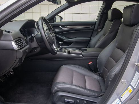 Used 2019 Honda Accord Sport image 13