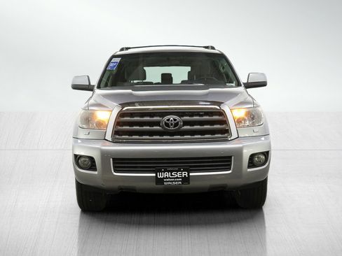 Used 2010 Toyota Sequoia SR5 AWD/4WD image 8