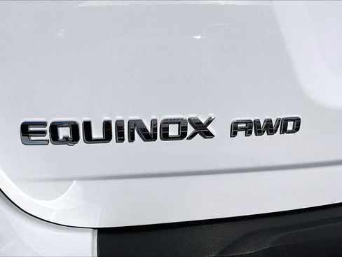 Used 2017 Chevrolet Equinox LS AWD/4WD image 29