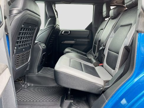 Used 2022 Ford Bronco Black Diamond image 23