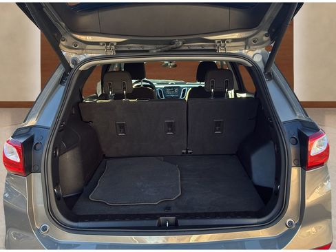 Used 2018 Chevrolet Equinox LT image 17