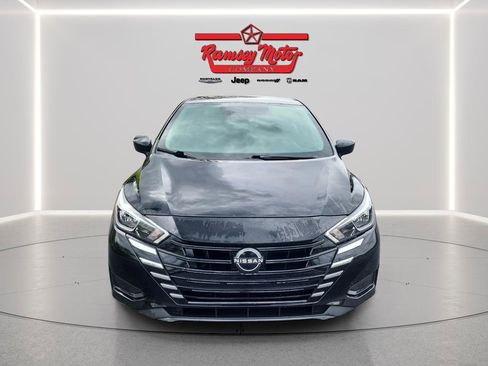 Used 2023 Nissan Versa SV FWD image 8