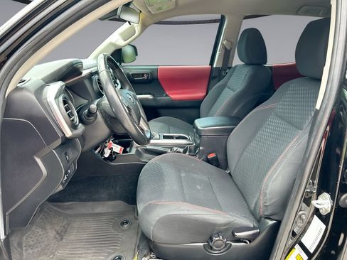 Used 2023 Toyota Tacoma SR5 RWD image 11