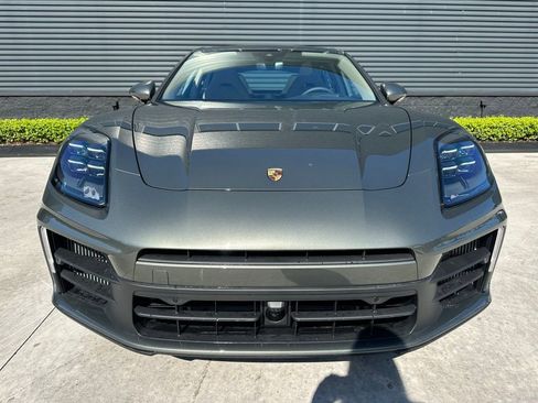 Used 2026 Porsche Panamera 4 image 8