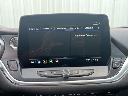 Used 2025 Chevrolet Blazer LT FWD image 15