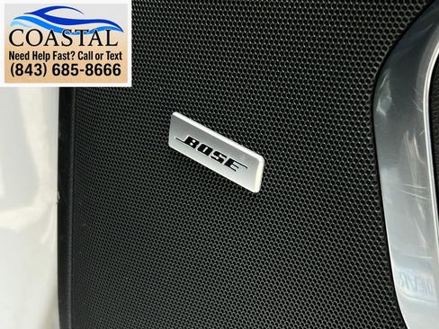 Used 2021 Chevrolet Suburban LT RWD image 28