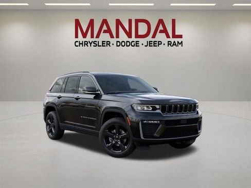 New 2026 Jeep Grand Cherokee Limited w/ Limited Altitude Package RWD image 5