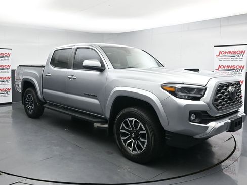 Used 2023 Toyota Tacoma TRD Sport AWD/4WD image 2