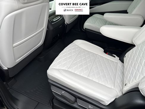 Used 2026 Cadillac Escalade Platinum Sport w/ LPO, Floor Liner Package image 24