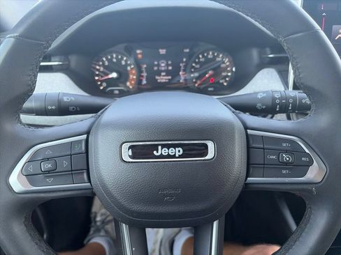 Used 2024 Jeep Compass Latitude AWD/4WD image 21