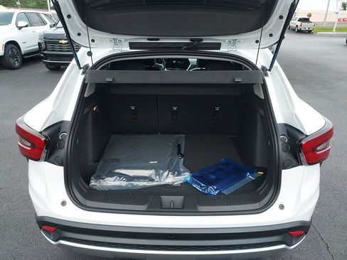 New 2026 Chevrolet Trax LT w/ Driver Confidence Package FWD image 9