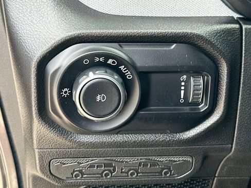 Used 2024 Jeep Wrangler Sport AWD/4WD image 10