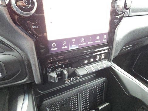 Used 2025 RAM 2500 Laramie image 24