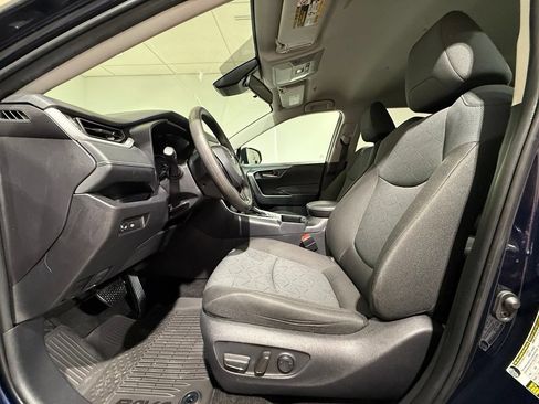 Certified 2025 Toyota RAV4 XLE AWD/4WD image 13