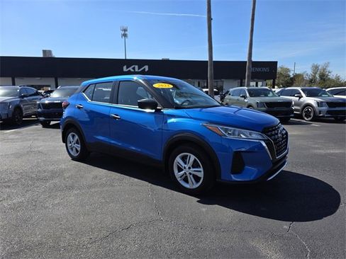 Used 2023 Nissan Kicks S image 14